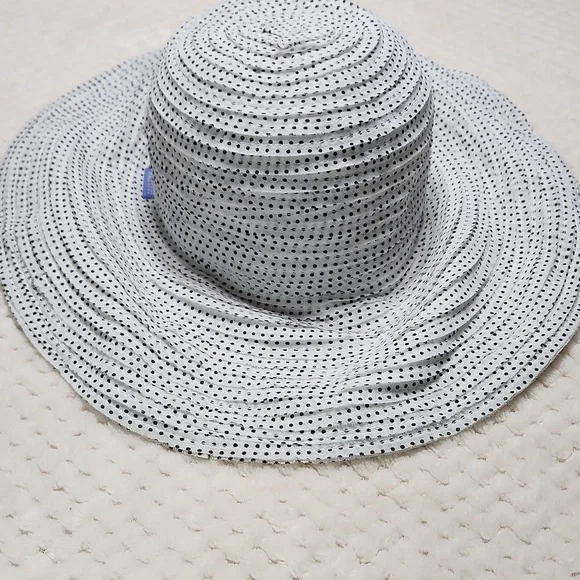 Wallaroo Hat Company Scrunchie Hat - Picture 8 of 12